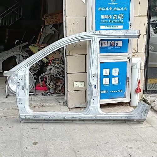 威麟X5左前侧围X5A+B