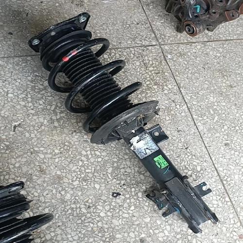星图揽月VX右前减震器VX总成