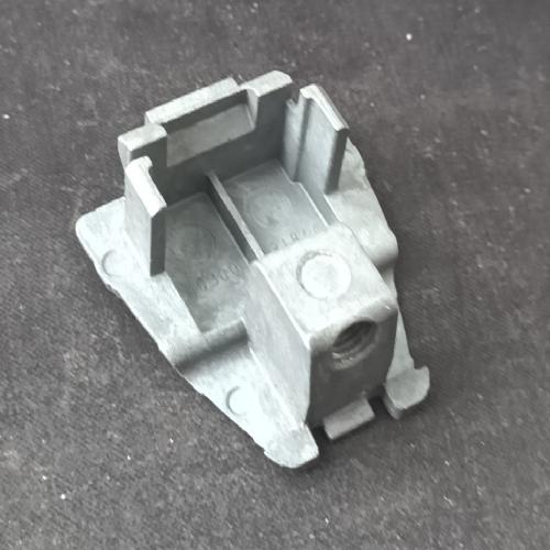 奇瑞瑞虎8后门外把手盖座T18