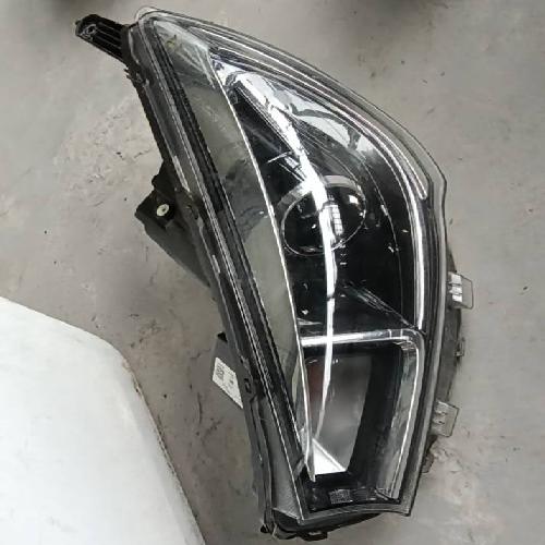 奇瑞艾瑞泽5左前大灯J60Y