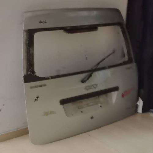 奇瑞开瑞优优后背门Q22拆银色