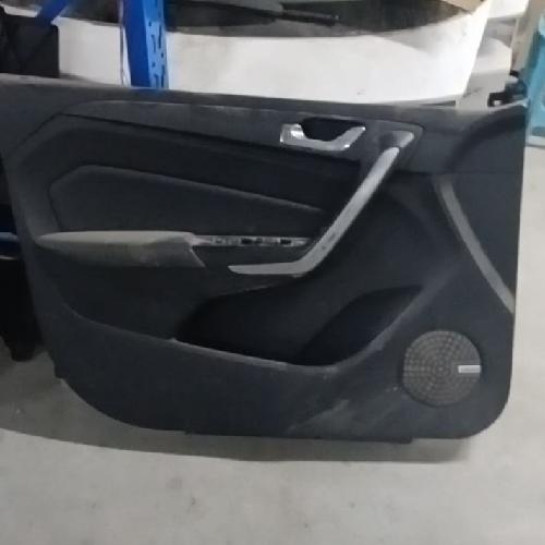 奇瑞艾瑞泽5左前门内护板J60Y