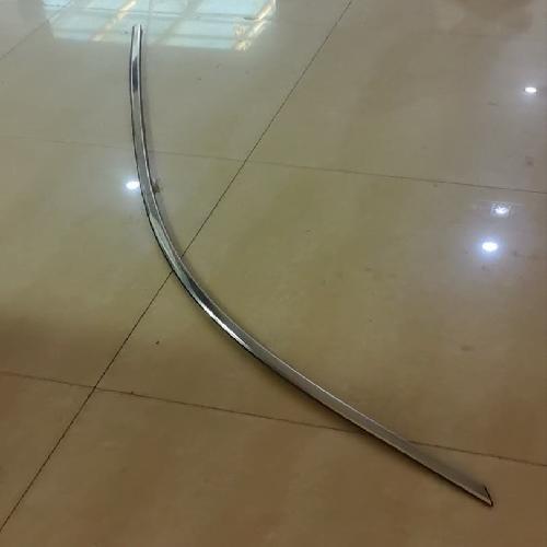 奇瑞瑞虎8左前侧围亮条T18Y