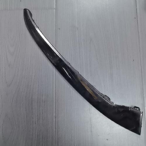 奇瑞艾瑞泽8右大灯亮条M1E